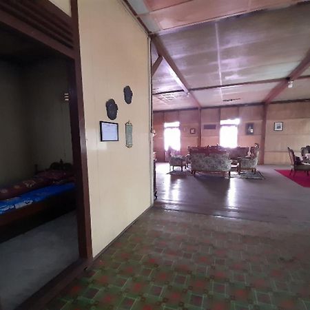 Oyo Homes 91248 Desa Wisata Banding Agung Danau Ranau Exterior foto